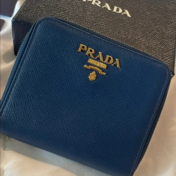 Prada Portafoglio Lampo Saffiano Metal Bluette - Picture 13 of 16